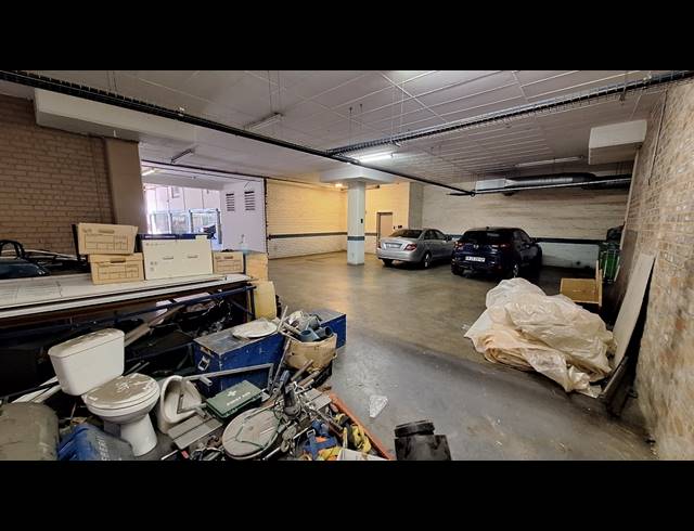 1,038M² WAREHOUSE TO LET IN WYNBERG